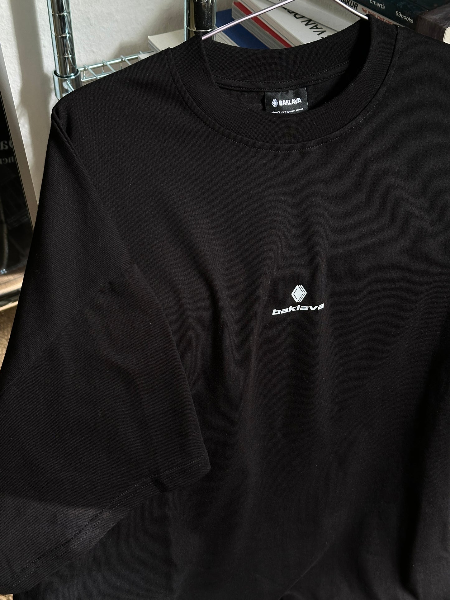 Kömür Schwarzes Bio-Baumwolle Boxy T-Shirt „yabancı ve almancı“